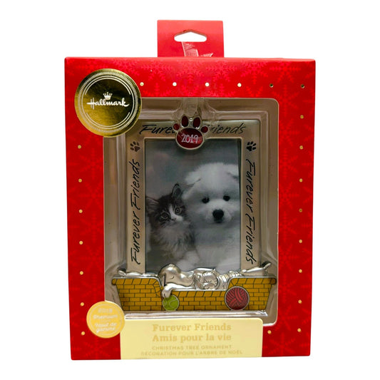 1465 - HALLMARK Furever Friends (Adorable Christmas Pet Photo Ornament for Holiday Home Decoration) |POD 1-66|