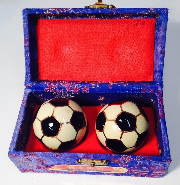 3375- Large Chinese Health Exercise Stress Baoding Soccer Balls Relaxation Therapy |7-31|