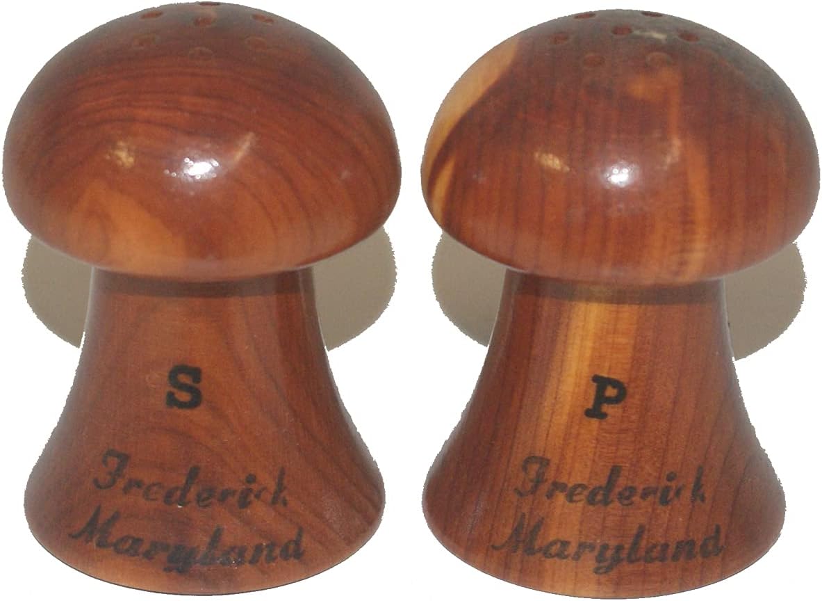 34824 - Wood Mushroom 3" Salt & Pepper Shakers |4-18|