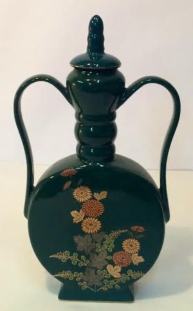 5054 - 12" Green Oriental Vase w/Lid - |13-10|
