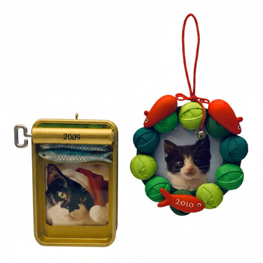 48106- Hallmark Keepsake Ornament Lot: 2009 Tabby Treats & 2010 Pretty Kitty Photo Holders 5" |TBD|