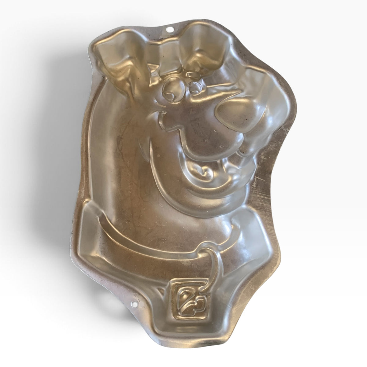 41927 - 16" Scooby Doo Cake Pan |TBD|