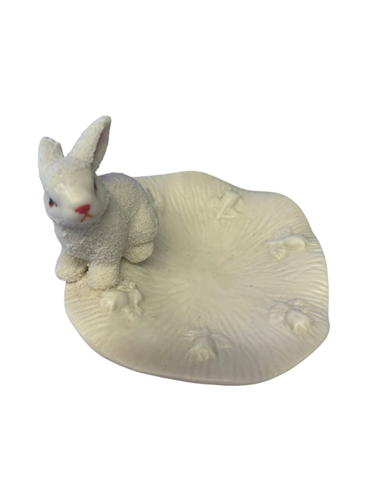 8323 - Porcelain Bunny Trinket 4.5" Dish |10-15|
