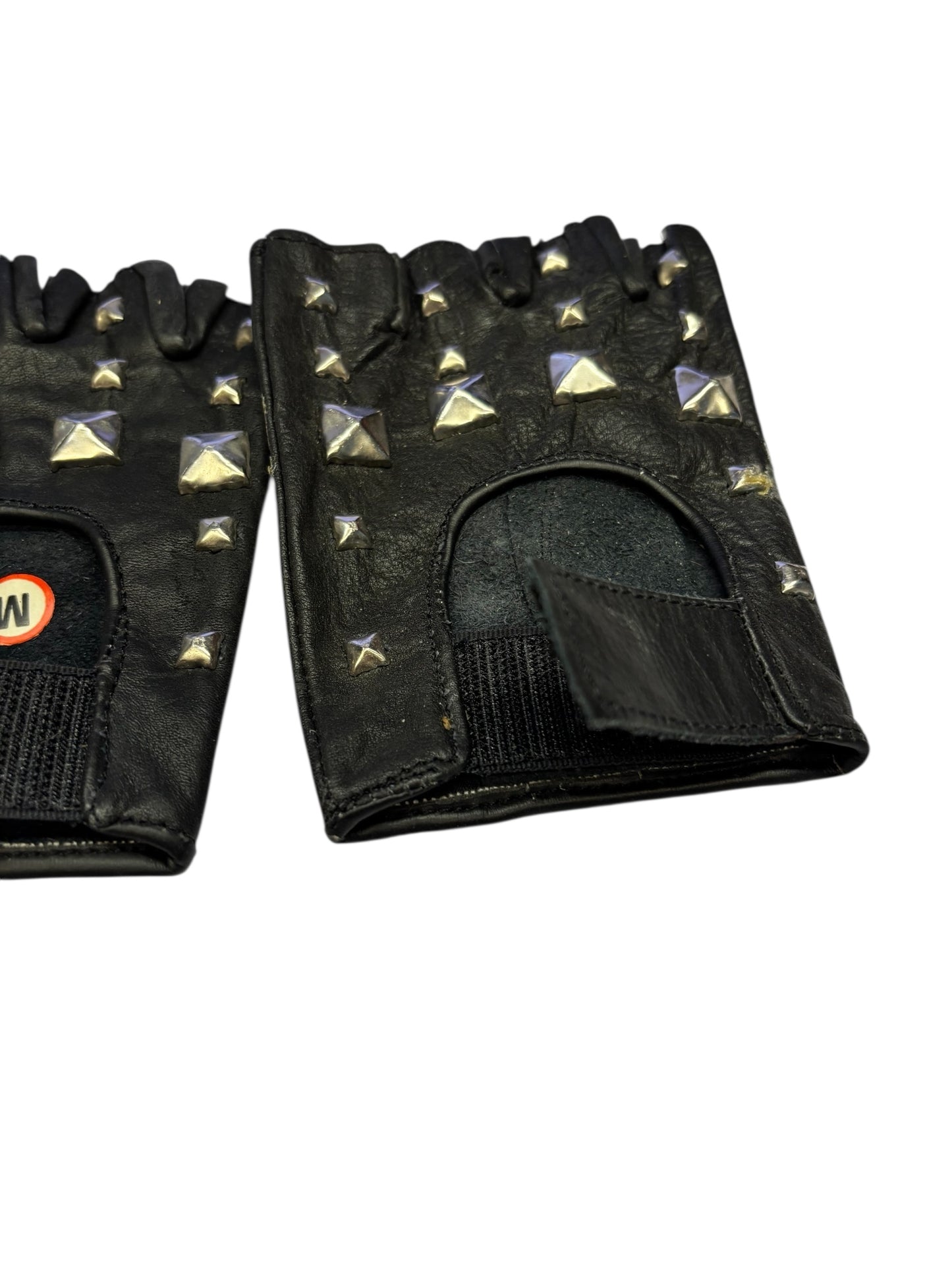 8895 - Medium Stud Fingerless Leather Gloves |TBD|