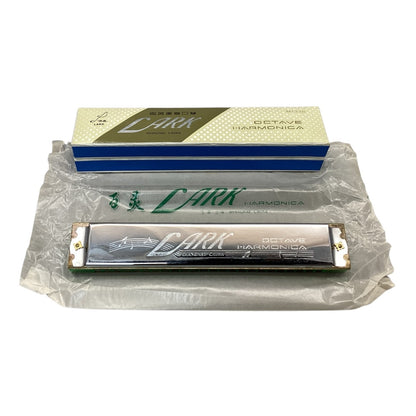 1376 - Vintage 1960 Original Case Lark Harmonica Octave 7 |14-29| |Pod 3-53|