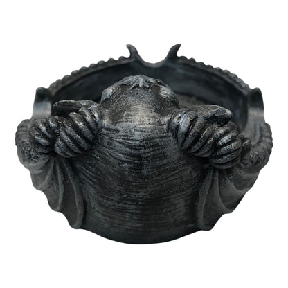 15103 - Gothic Gargoyle Ashtray |19-28| |17-23|