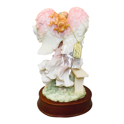 38015 - Seraphim Classics Amanda Sharing The Spirit Musical |11-6|