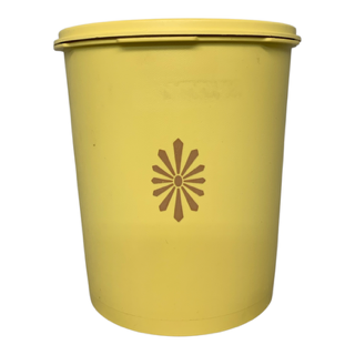 39495 - VINTAGE Yellow 5" x 7.5" Tupperware Canister|22-13|