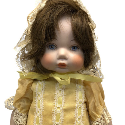 42452 - VINTAGE 12" Yellow Dress Porcelain Doll |X-48|
