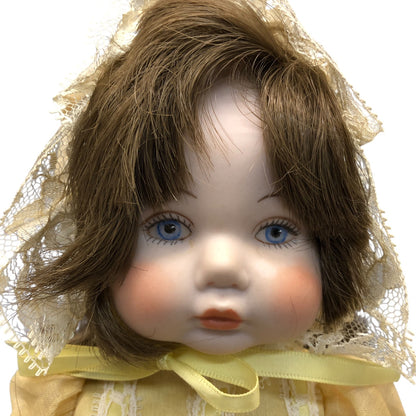 42452 - VINTAGE 12" Yellow Dress Porcelain Doll |X-48|