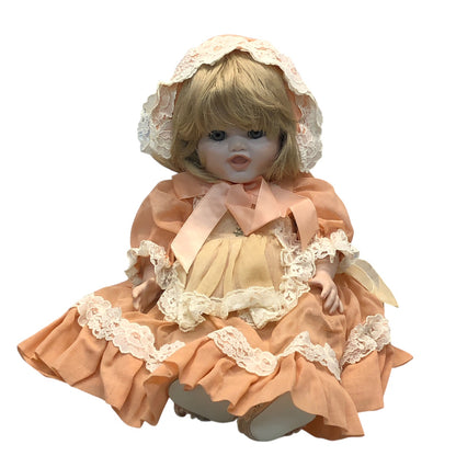 42462 - 15" Vintage Porcelain Doll Apricot |X-48|