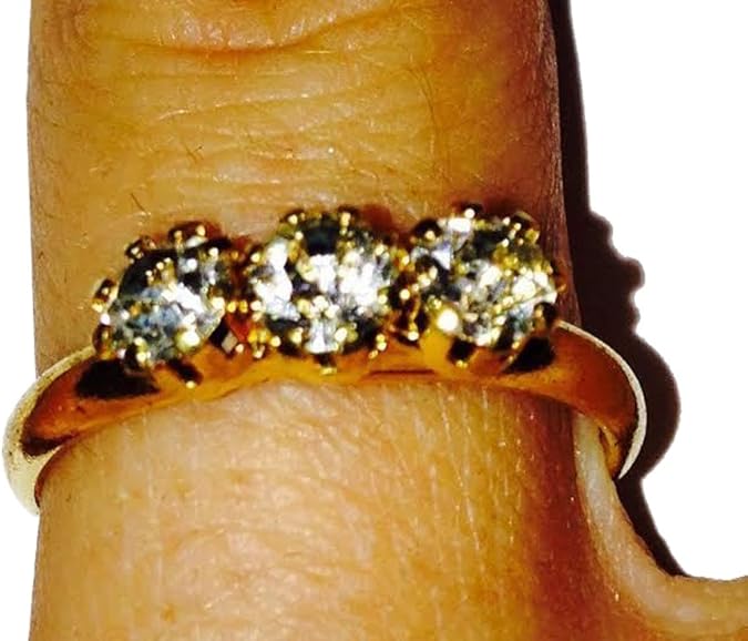 18567 - Gold Ring w/3 White Stones - [Clear-221]