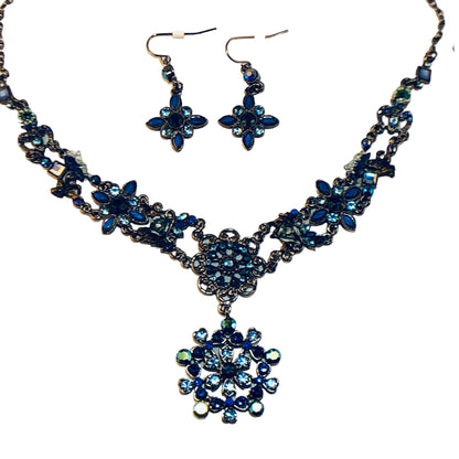 19153 - 19" Blue Green Flower Crystals Necklace and Earrings - [Clear-56]