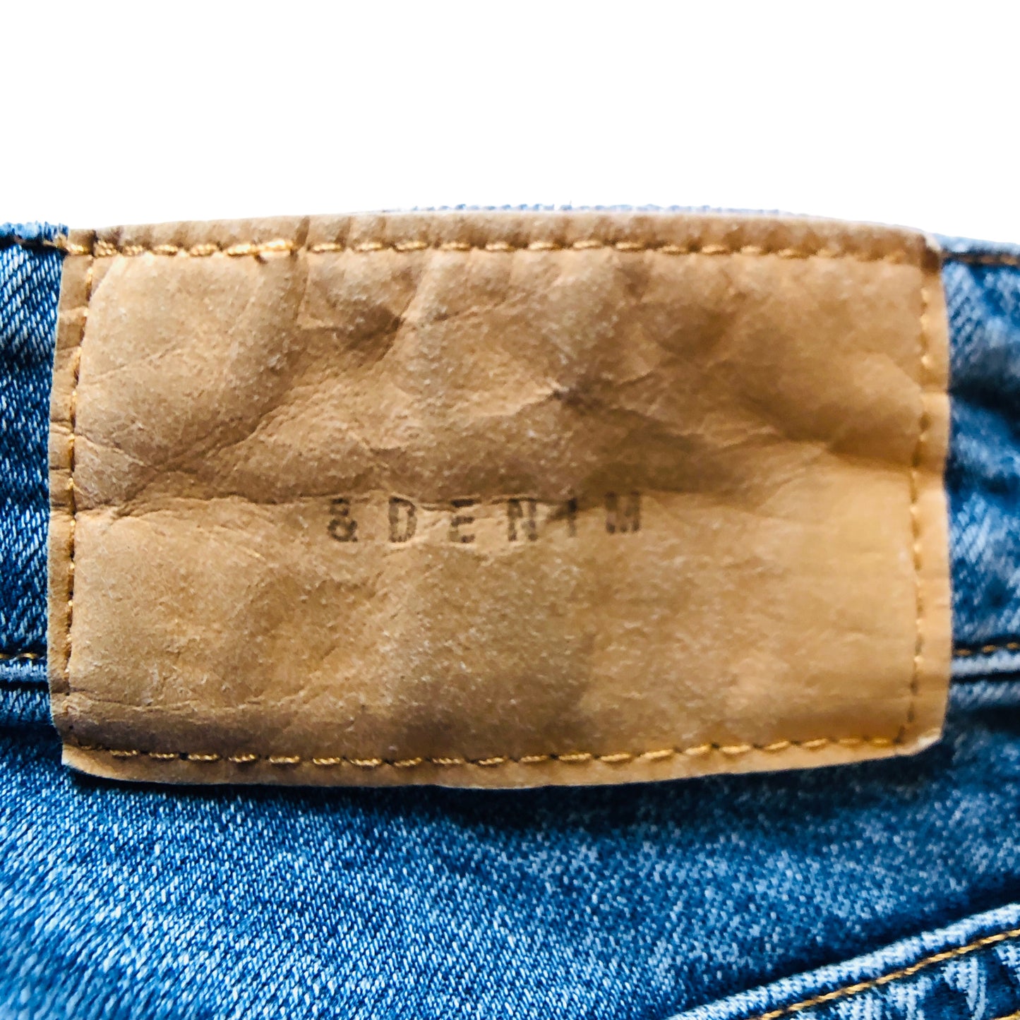 21104 - Mom Jeans High Waist Size 6 |Back House|