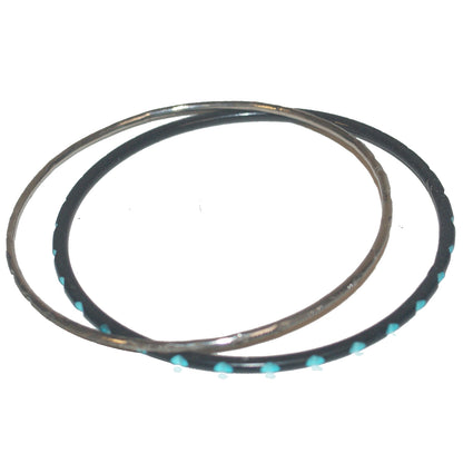 22997 - 2 Notched Bangles Silver & Blue - [Clear-56]