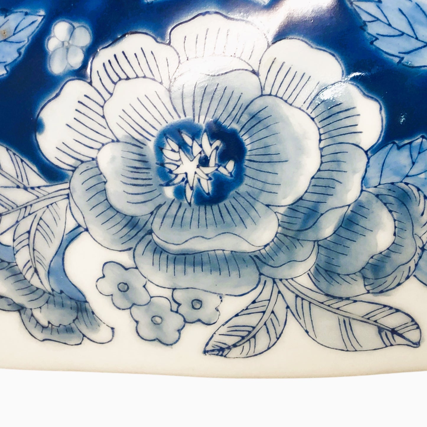 2684 - Blue White 8" Floral Bowl - |18-19|