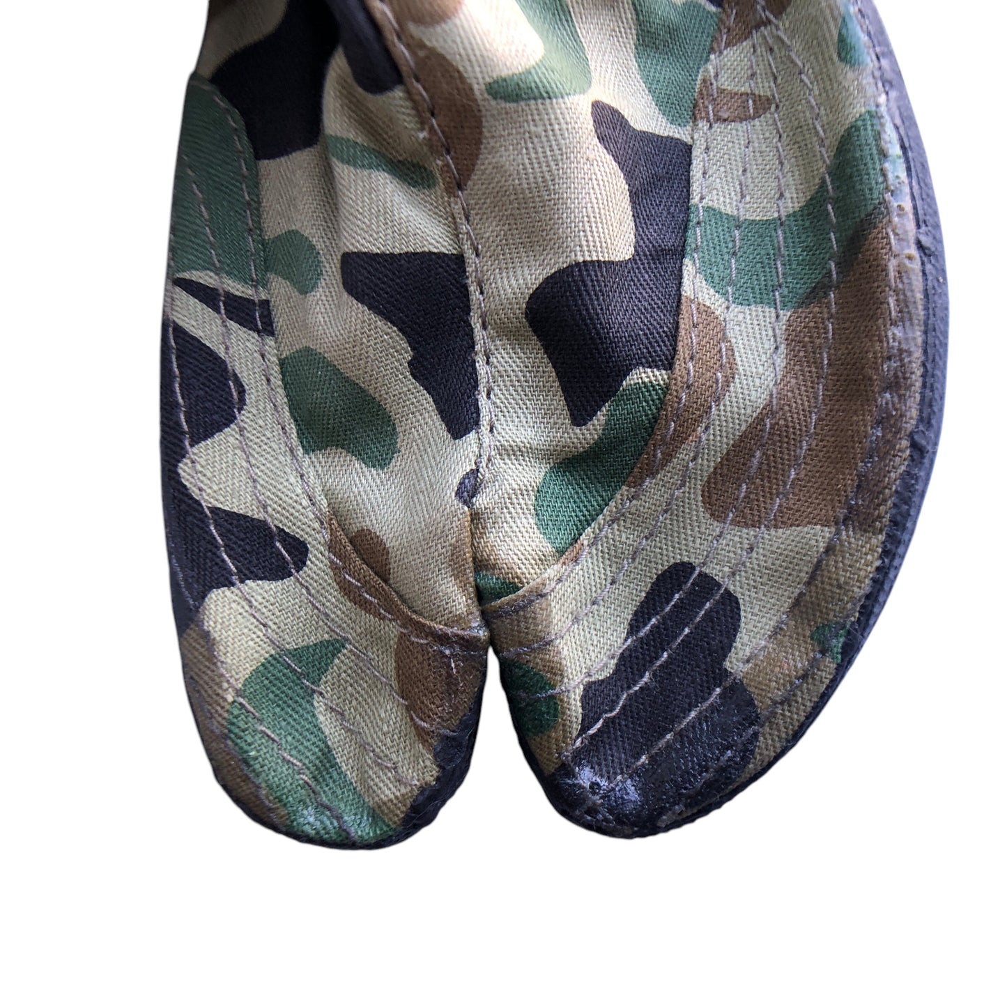 2699 - Camo Size 6 Tabi Long - [Bookshelf-5]