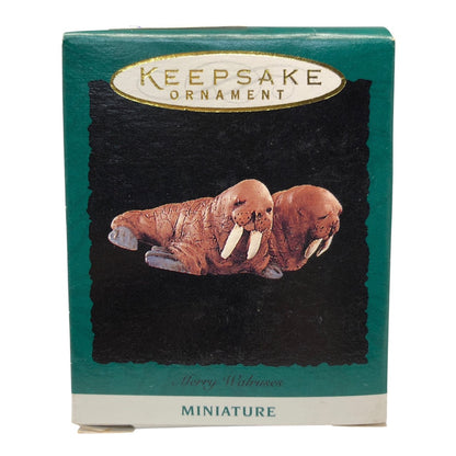 27133 - Set of 3 Collectible Wildlife Miniature Ornaments for Seasonal Holiday Home Garden Decorations