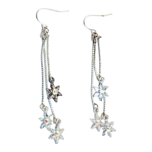28426 - 3 Snowflake Drop Earrings - [Clear-182]