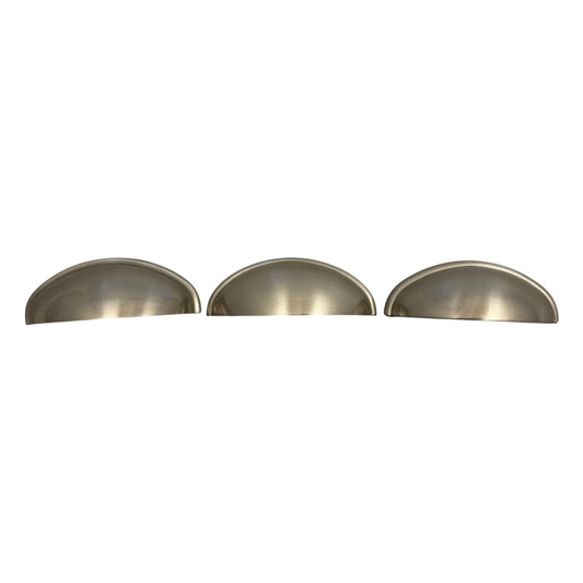28679 - Set of Three 2.50 Inch Center Cup Pull |11-12|