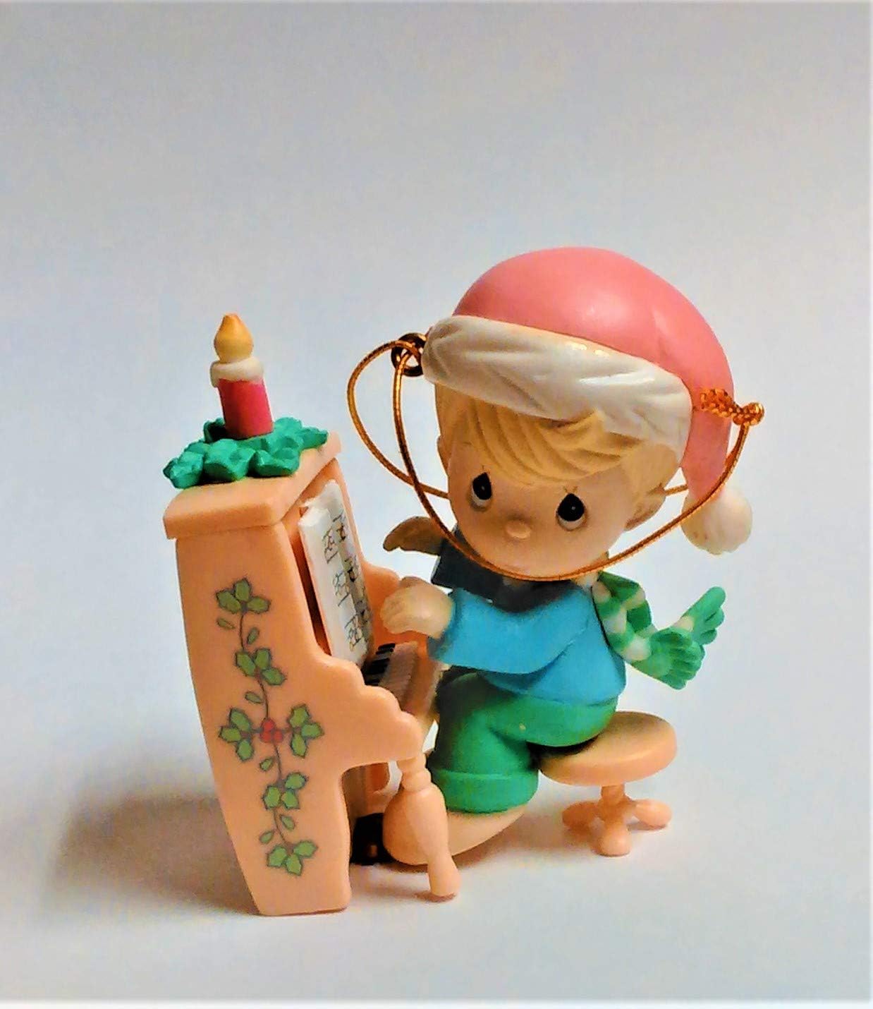 2907 - Precious Moments Home for the Holidays Boy Piano - |Pod 1-71|
