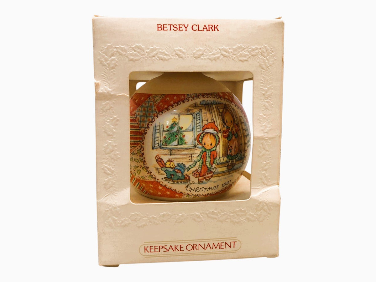 29567 - Elegant Betsey Clark Set of 4 Holiday Christmas Ornaments for Tree and Home Decorations |POD 1-70|