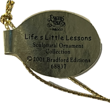29884 - Precious Moments Life's Little Lessons - Friendship Is Like A Song in Your Heart Ornament - 68837 - |H-29|