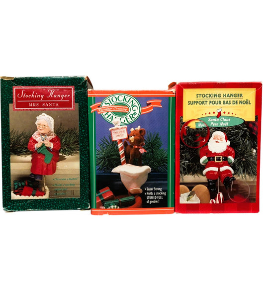 32009 - North Pole Stocking Hanger SANTA  MS CLAUS REINDEER |Pod1-66|