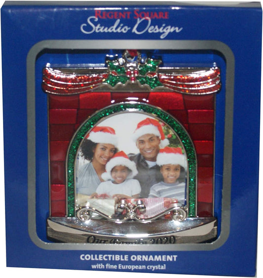 33060 - Our Family 2020 Fireplace Ornament - [Pod 1-62]
