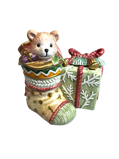 37567 - 2.5" Ceramic Fitz Floyd Present and Stocking Salt and Pepper Shakers - [4-26]