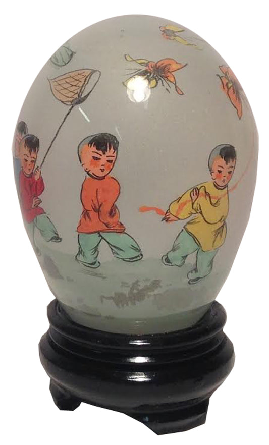 3973 - 3" White Glass Painted Egg - Children - |4-8|