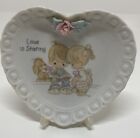 40931 - Precious Moments Love is Sharing Heart Plate with Stand - |H-10|