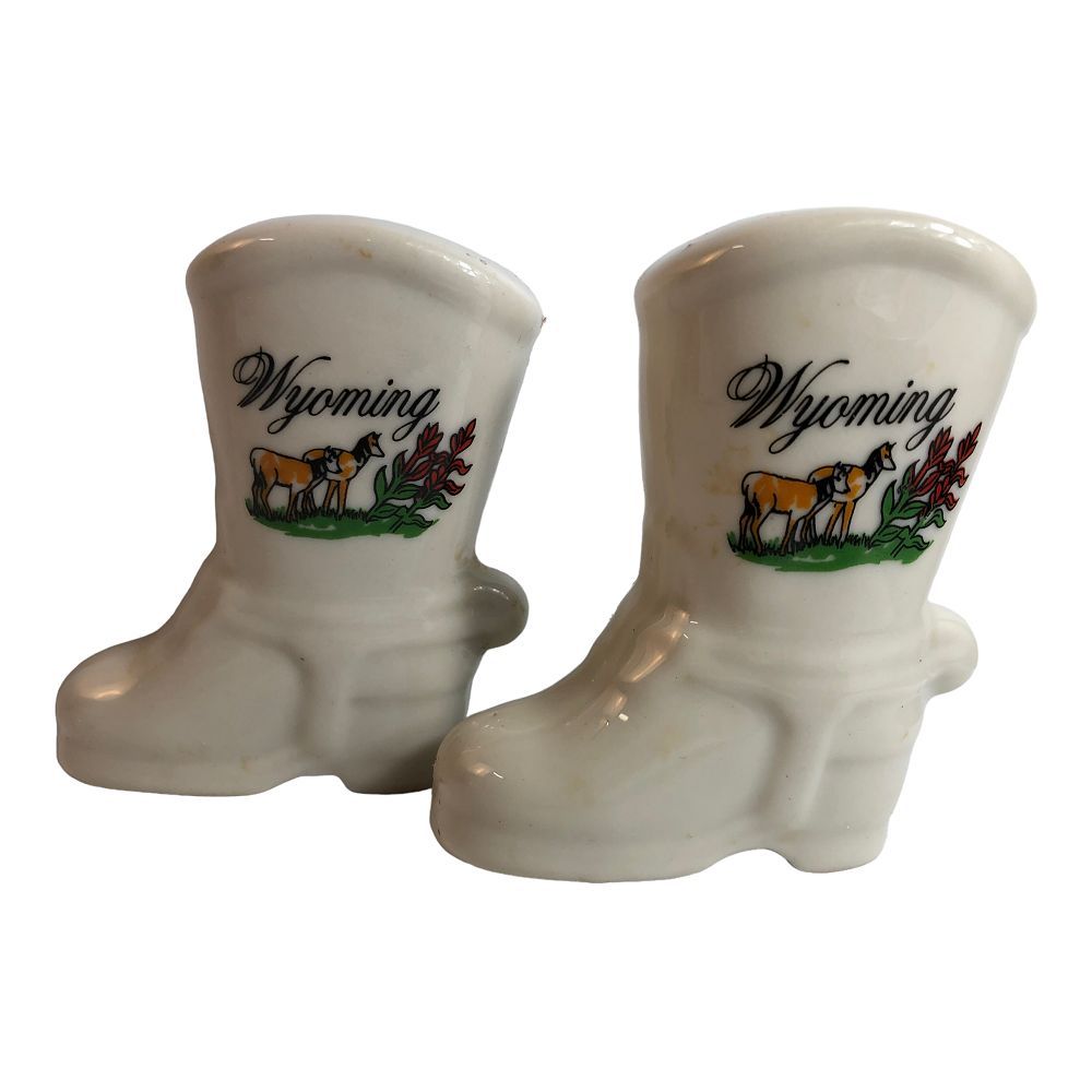 41282 - Elegant Wyoming Boot Shaped Salt and Pepper Shaker Set for Kitchen Table |4-26|