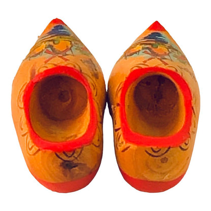 41555 - 4" Red Pair of Wooden Shoes - [H-53 Top]