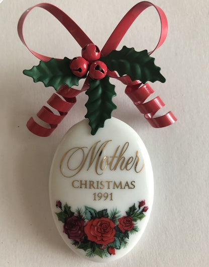 42381 - Hallmark Mother Christmas 1991 Ornament [Pod 1-65]