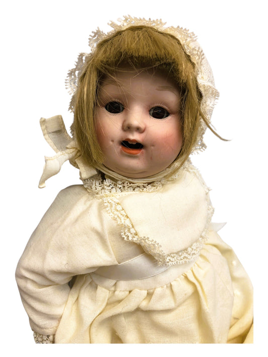 43414-P.M. Grete Yellow Dress And Hat Doll-X-76 : CS UNEARTHED
