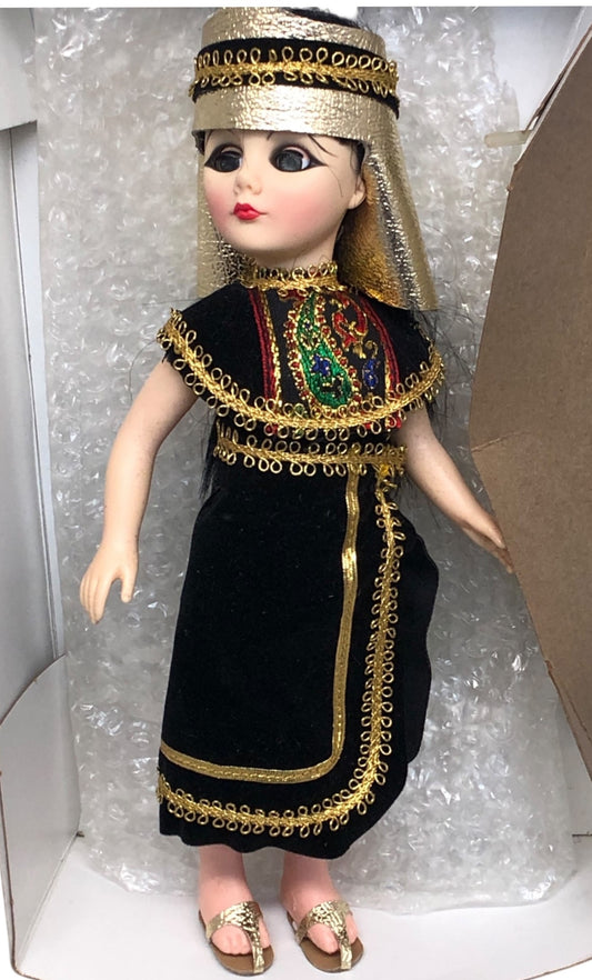 43459- Effanbee Cleopatra Doll- X-17 : CS - CARDINAL