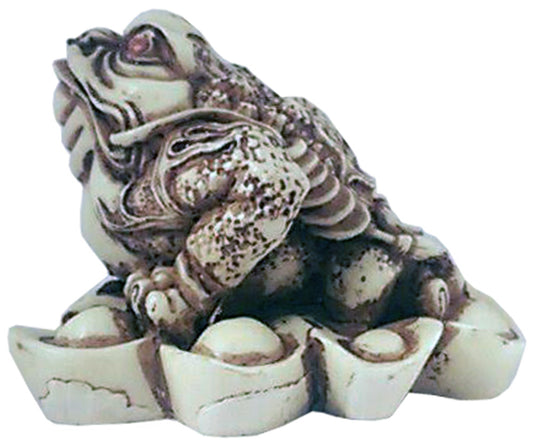 4486 - 3" Faux Ivory Frog - On Ingots - |Z-61|