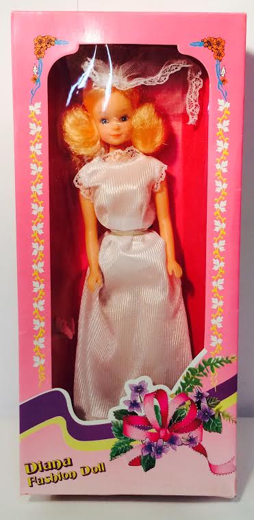 7635 - Diana Doll Bride Dress  |14-17|