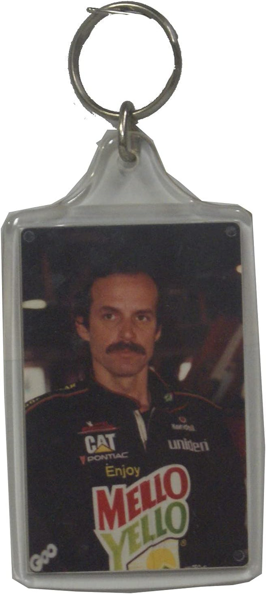 7743 - 42 Mello Yello Keychain - |DVD-38|