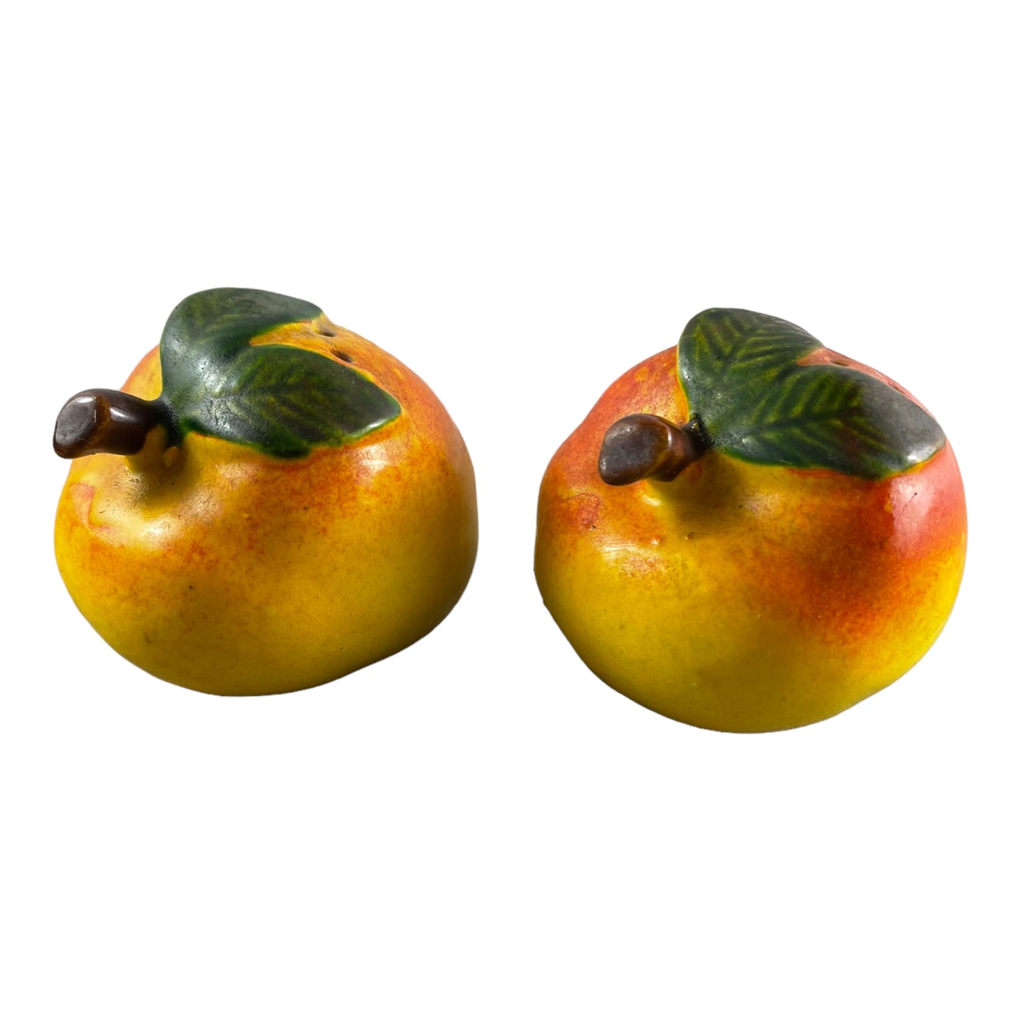 8266 - 1.5" Ceramic Peach Salt & Pepper Shakers - [4-26]