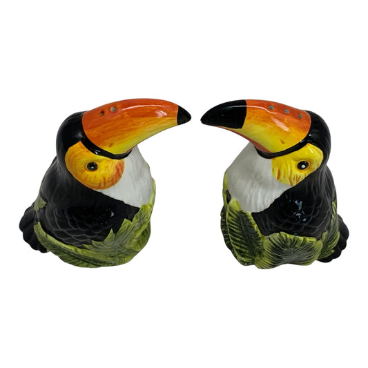 31697 - Aloha Toucan Salt & Pepper Shakers 5" |4-26|
