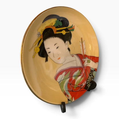 11857 - 4.5" Geisha Plate Red - |TBD|