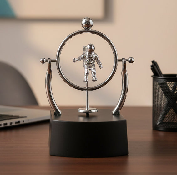 14478 - Kinetic Art Astronaut  6" |T-67|
