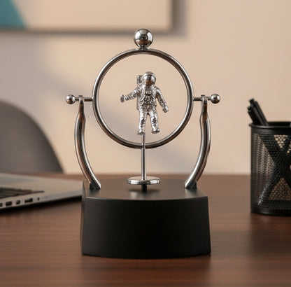 14478 - Kinetic Art Astronaut  6" |T-67|