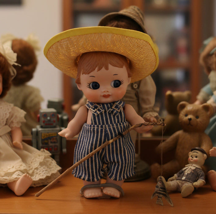 34035 - Vintage 7" Moveable Porcelain Fishing Doll with Straw Hat |TBD|
