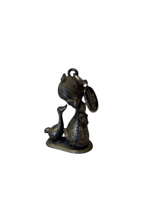 38407 - 1" Vintage Precious Moments Jonathan David Pewter Charm |1-2|