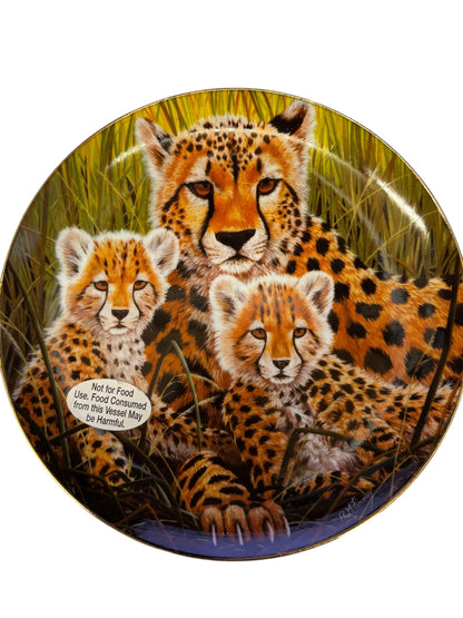 12980 - A Watchful Threesome 8" Plate The Fleetwood Collection |10-15|
