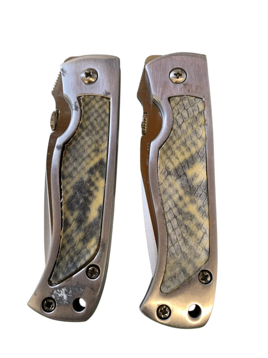 9598 - SET OF TWO 8" Folding Snake Print Knife |TBD|
