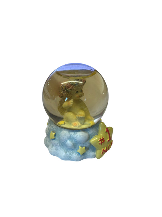 40447 - Dreamsicles #1 Mom Waterglobe Collectible With Swirling Glitter And Heartfelt 2-Inch |12-25|